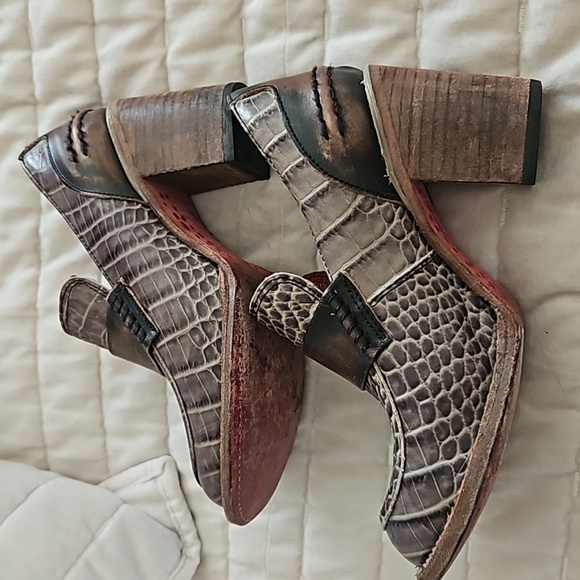 Freebird by Steven Shoes - Freebird by Steven Green Croc Shoes, 6.5